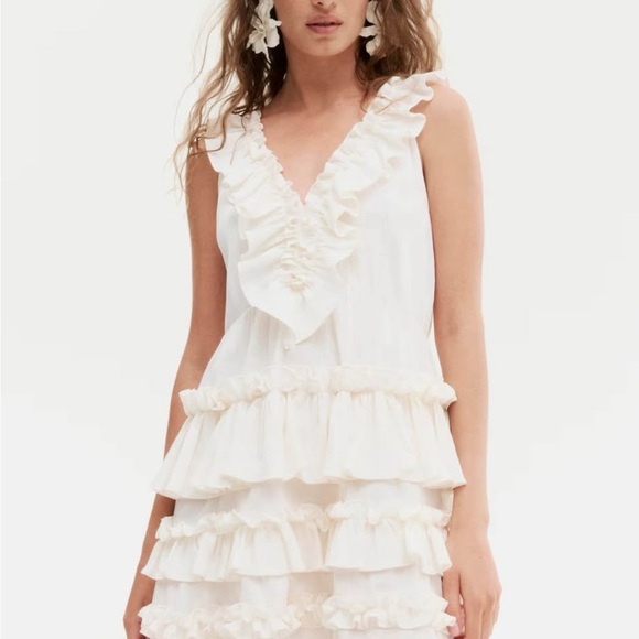 H&M Dresses & Skirts - H&M Cream Ruffle Tiered Mini Dress